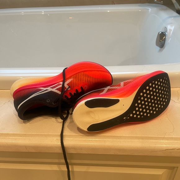 Asics Women’s Running Shoe - Picture 4 of 11